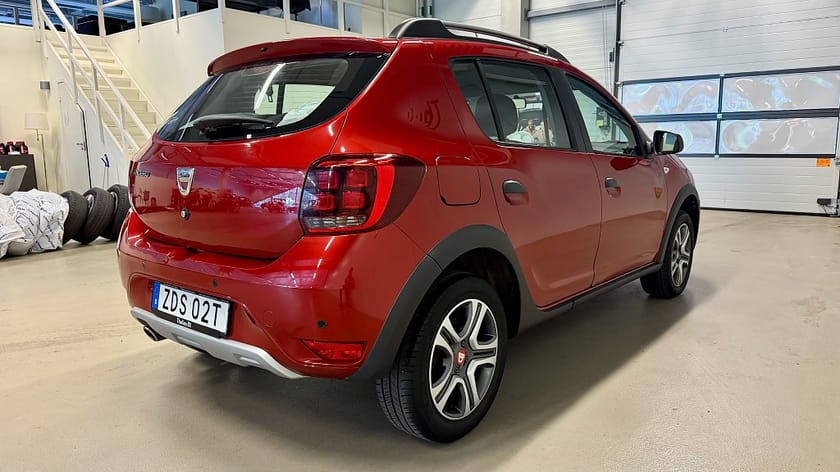 Bild 3 av Dacia Sandero Stepway 0,9 TCe 90 / Navi / Backkamera