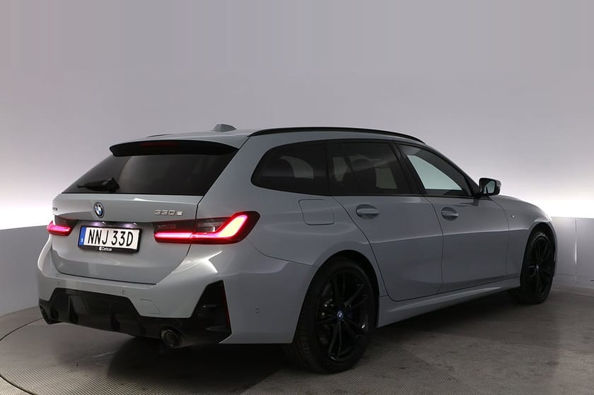 Bild 5 av BMW 330e xDrive Touring M-Sport DAP Kamera AdapFartH BLIS