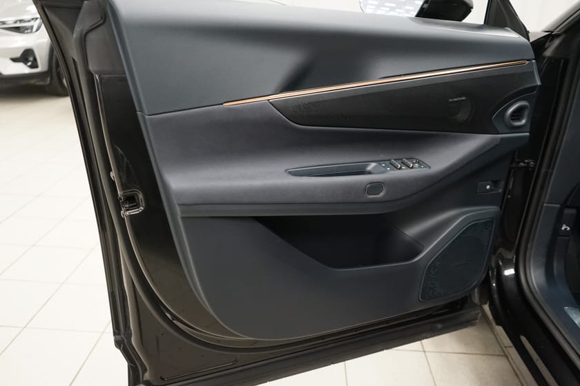 Bild 5 av Lynk & Co 08 PHEV More