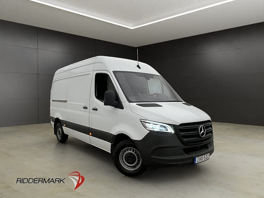 Bild 1 av Mercedes-Benz Sprinter 317 CDI RWD Panel Van L2H2 Värm Drag B-Kam 2xDörr Moms