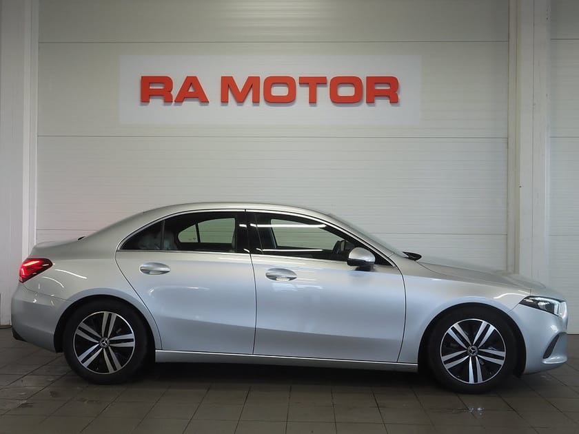Bild 5 av Mercedes-Benz A 180 Sedan