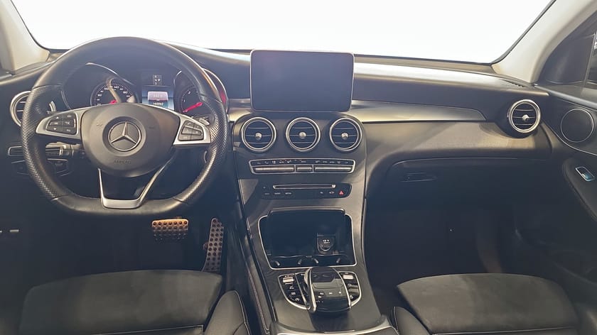 Bild 4 av Mercedes-Benz GLC 220 d 4MATIC | AMG Line| Dragkrok|