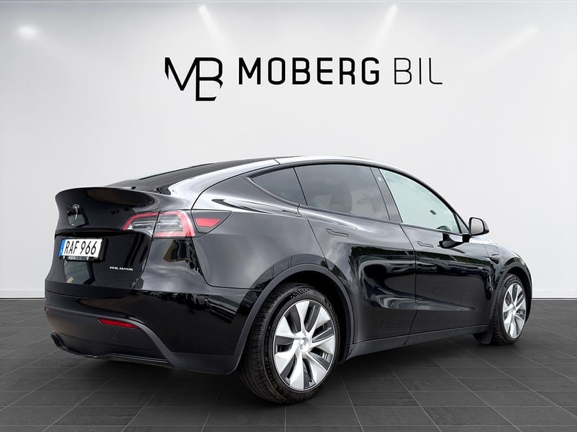 Bild 5 av Tesla Model Y Long Range AWD 514hk Pano Läder Navi B-Kamera