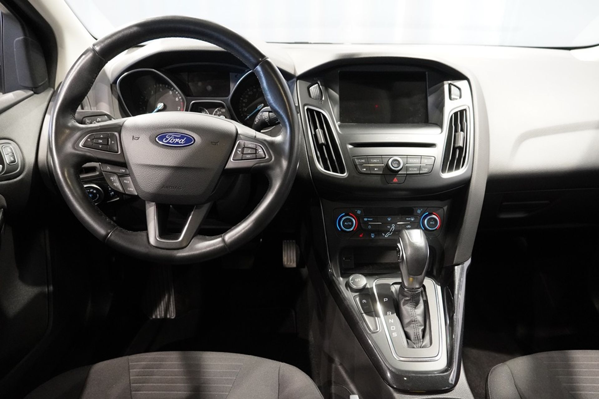 Ford Focus Kombi 1.0 EcoBoost 2017, kuva 6/7