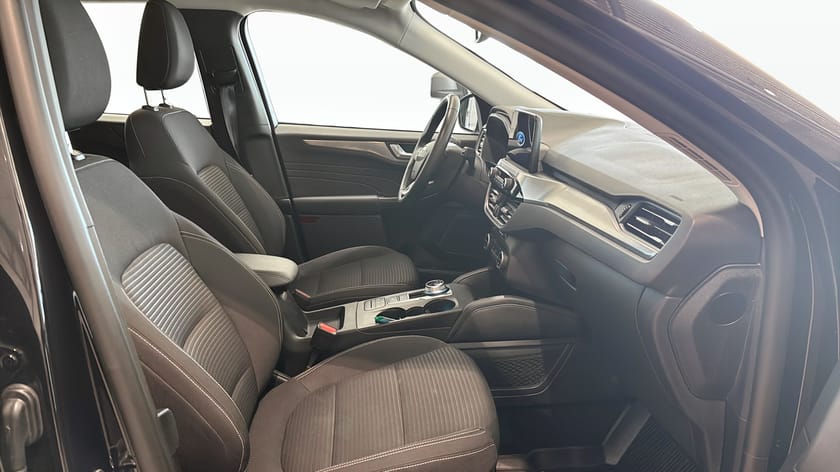 Bild 3 av Ford Kuga Plug-In Hybrid Titanium Phev 225hk 2.5l Privatleasing 3995/mån