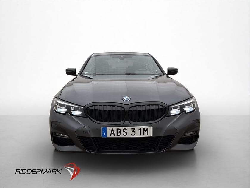 Bild 2 av BMW 330e xDrive Sedan M Sport Värm H/K Kamera CarPlay Drag