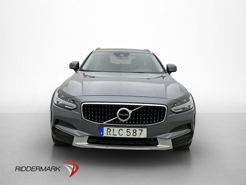 Bild 2 av Volvo V90 Cross Country D4 AWD Momentum VOC Rattvärme Drag