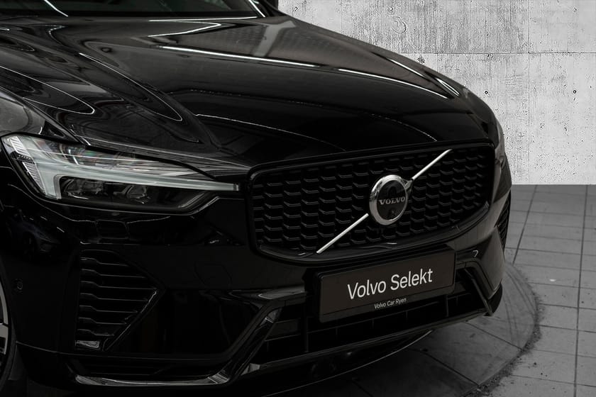 Bilde 3 av Volvo XC60 T6 AWD Plug In Hybrid Plus Dark 456Hk. Hengerfeste!