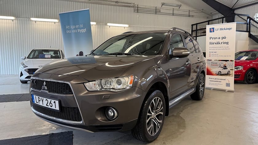 Bild 4 av Mitsubishi Outlander 7-seater 2.2 Di-D AWC TC-SST, 156hk Auto * CAR PLAY *