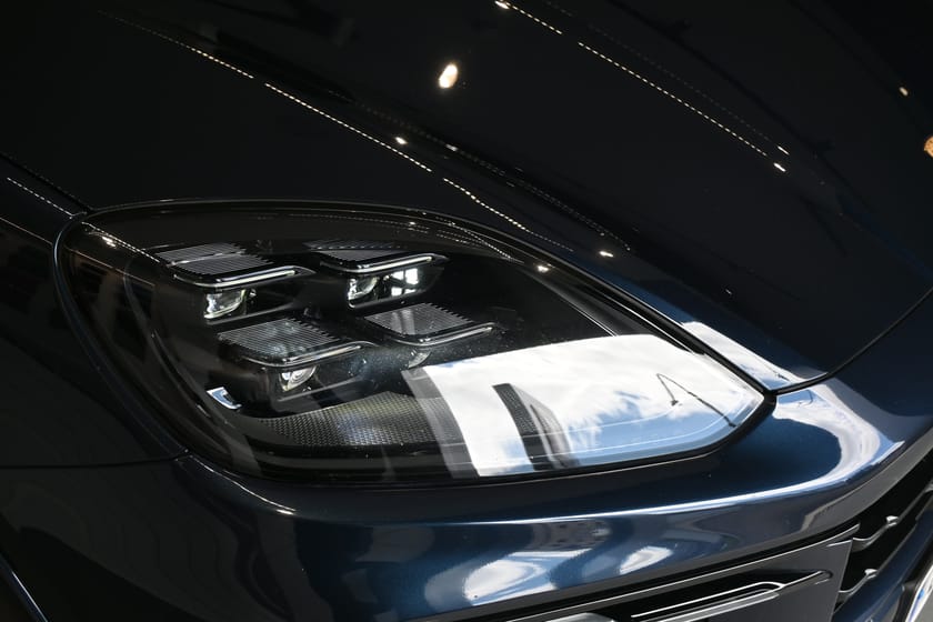 Bild 3 av Porsche Cayenne E-Hybrid 