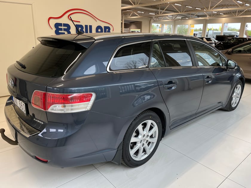 Bild 4 av Toyota Avensis Kombi 