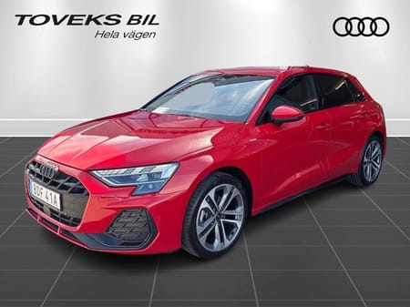Audi A3 Sportback 35 TFSI S-Line / Selection / Svart Optik / Sonos