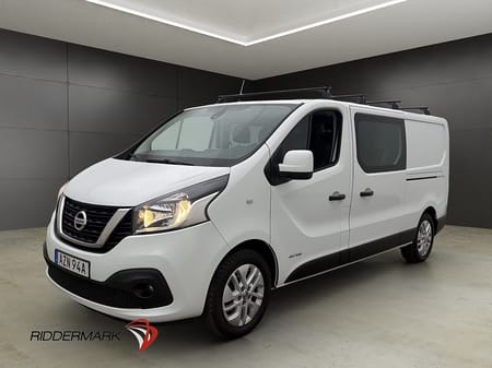 Nissan NV300 Crew Van CrewVan L2 Värmare Drag B-Kamera 6-Sits Moms