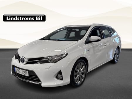 Toyota Auris Touring Sports Hybrid Executive 1.8 136hk S&V-Hjul P-Assistans
