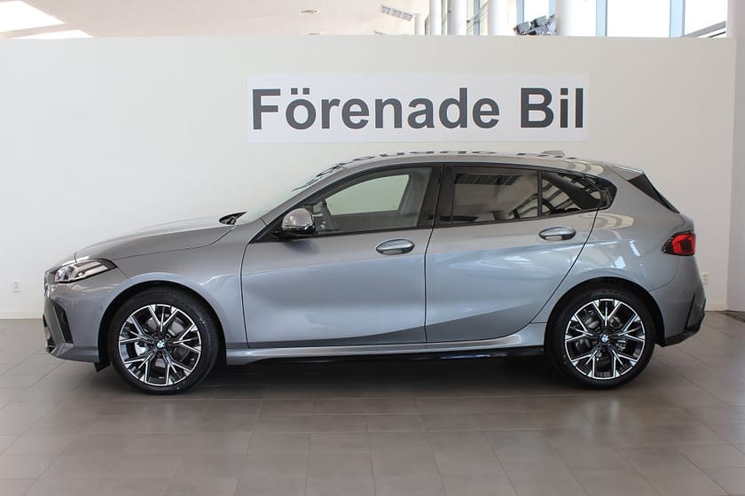 Bild 3 av BMW 120 4,95 ränta M Sport Design Nav Drive/Park-assist Rattv