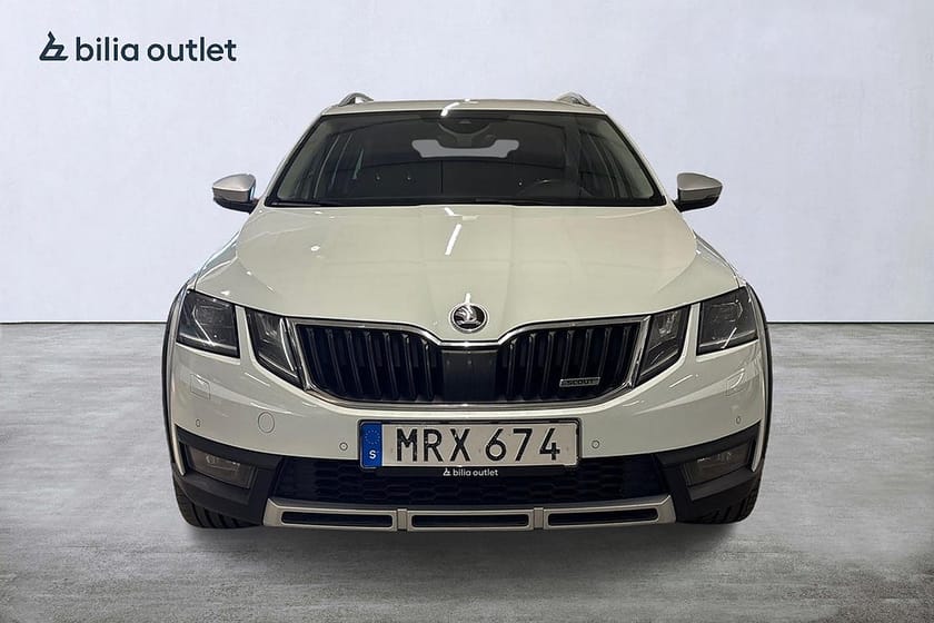 Bild 3 av Škoda Octavia Scout Skoda 2.0 TDI 4x4 Premium / Värmare / Drag / B-Kam / Navi