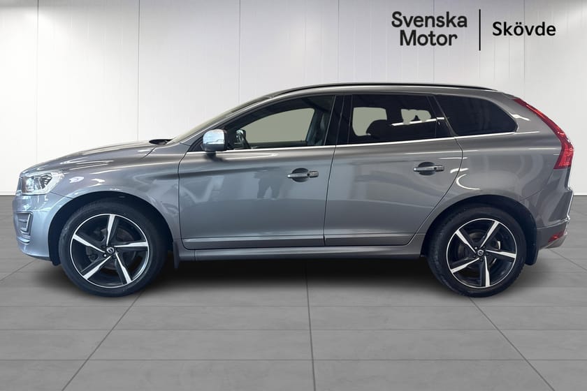 Bild 3 av Volvo XC60 D5 AWD R-Design 220hk | Backkamera | VOC | H/K | Panorama | Krok