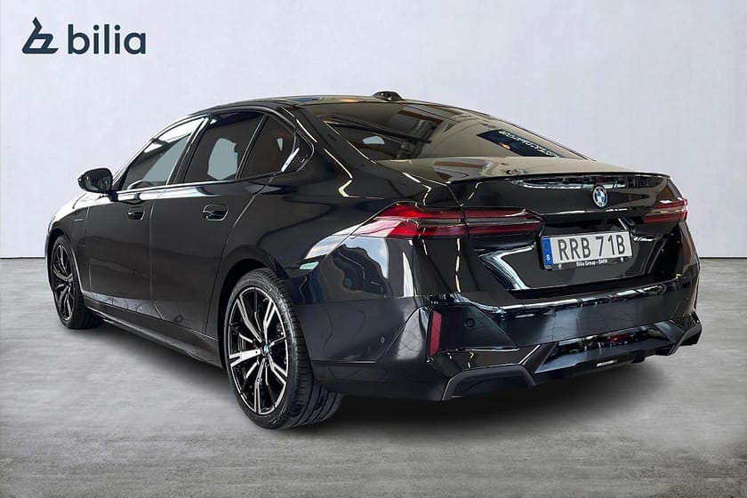 Bild 2 av BMW 530e xDrive M Sport PRO Panorama 360 Kamera Innovation Drag