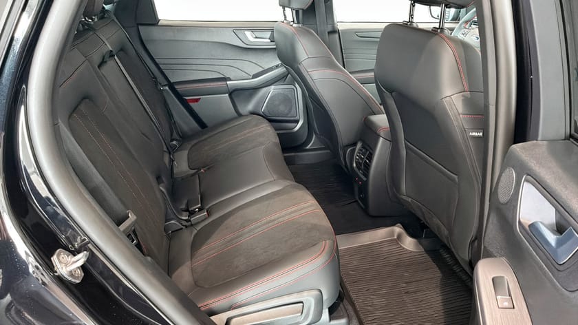 Bild 5 av Ford Kuga Plug-In Hybrid ST-Line X Black Edition Phev 243hk