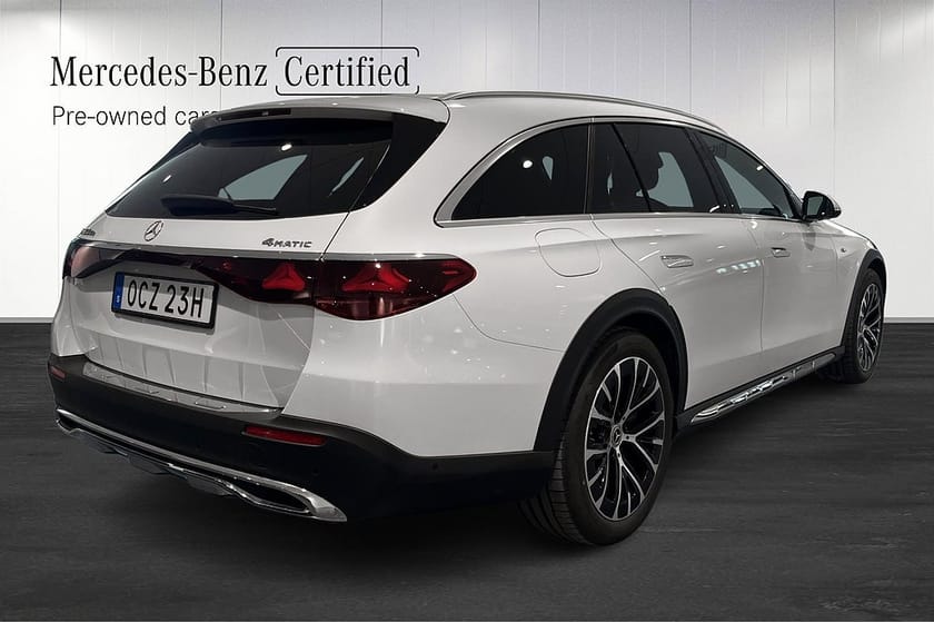 Bild 3 av Mercedes-Benz E 300 de 4MATIC All-Terrain E300 BURMESTER//SUPERSCREEN//LUFTFJÄDRING