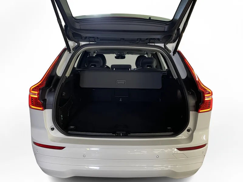 Bild 10 av 16 – Volvo XC60 B4 Diesel Momentum Advanced Edt II