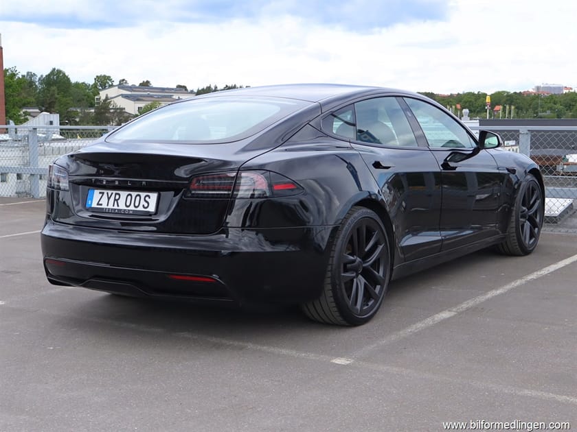 Bild 4 av Tesla Model S Long Range 685hk S/V-hjul Yoke Moms