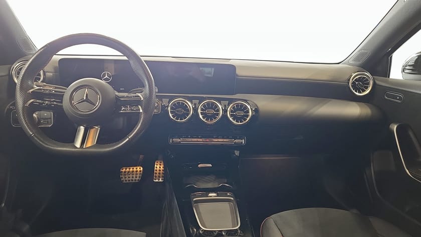 Bild 4 av Mercedes-Benz A 200 | AMG Line |