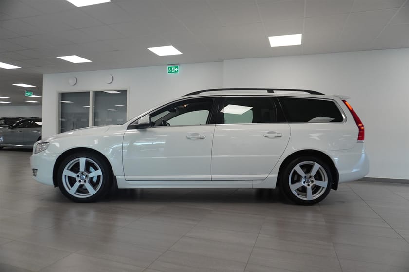 Bild 4 av Volvo V70 D4 Momentum 181hk Dragkrok Servad