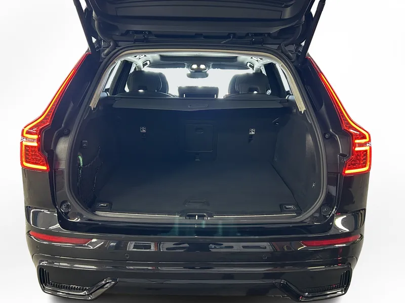 Bild 13 av 15 – Volvo XC60 T6 Plus Dark Edition Plus Edition