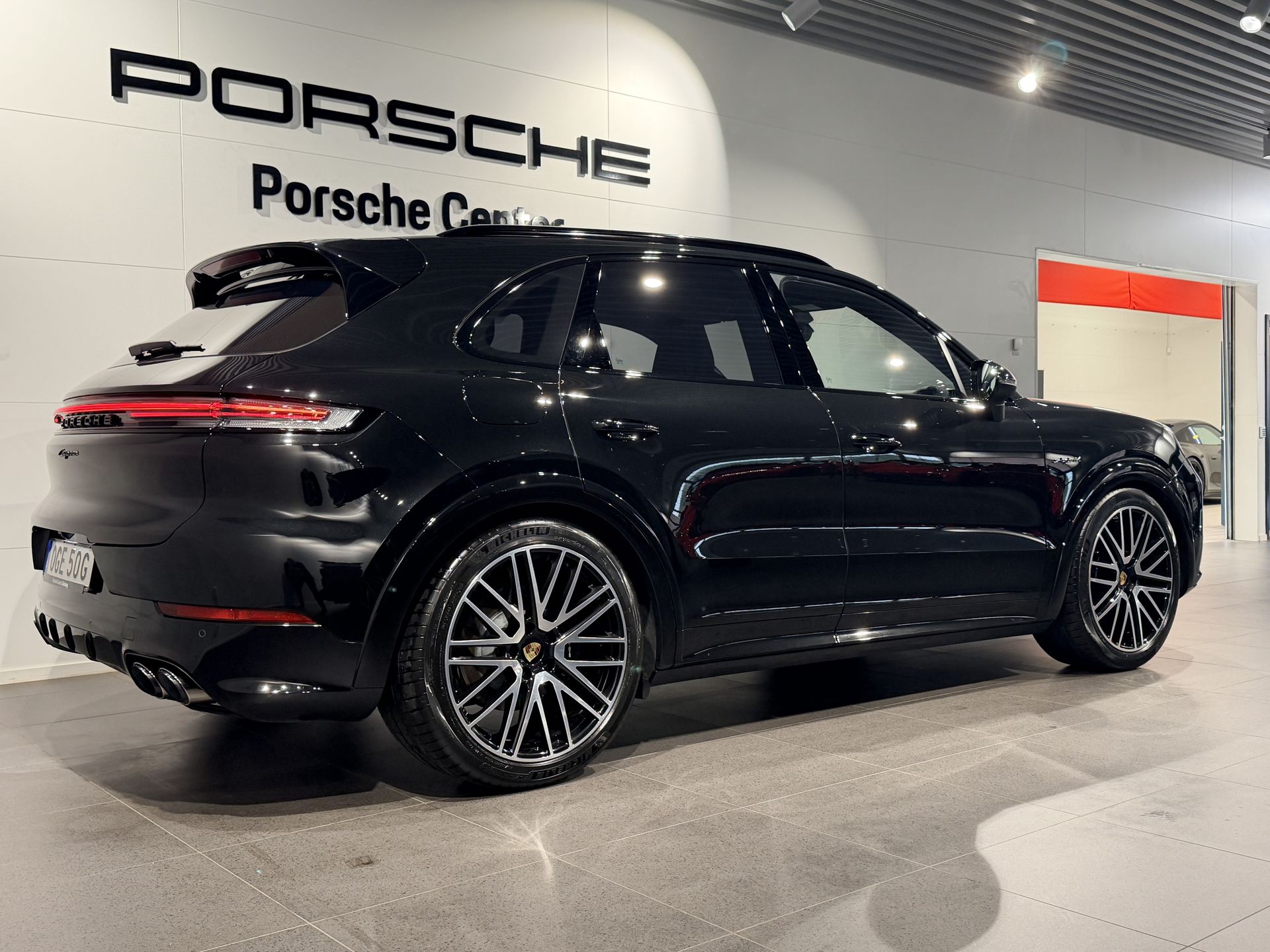 Porsche Cayenne E-Hybrid TipTronic S 2024, bild 3/10