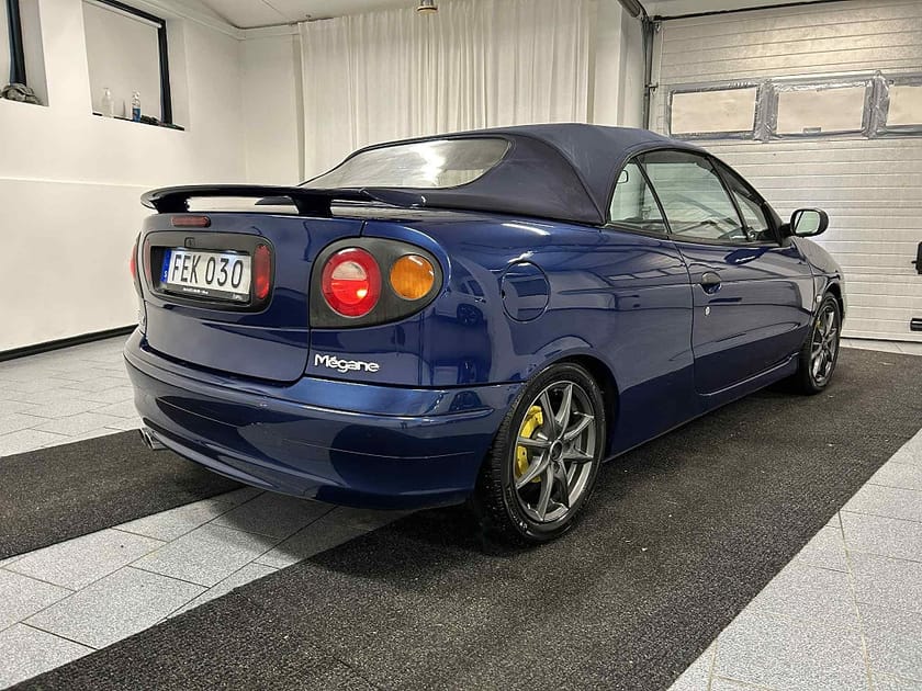 Bild 3 av Renault Mégane Cabriolet 1.6 90 hk NYBES ua TOPPSKICK 9500 mil