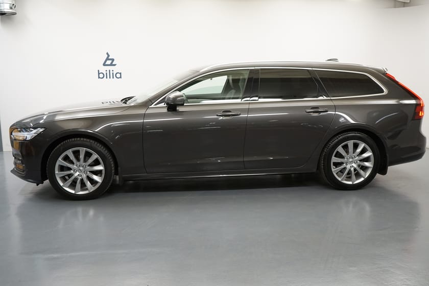 Bild 2 av Volvo V90 B4 Bensin Momentum Advanced SE, HarmanKardon PremiumSound, Dragkrok