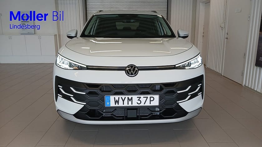Bild 2 av Volkswagen T-Roc 1.5 eTSI 150 HK DSG7, DRAG,BACKKAMERA