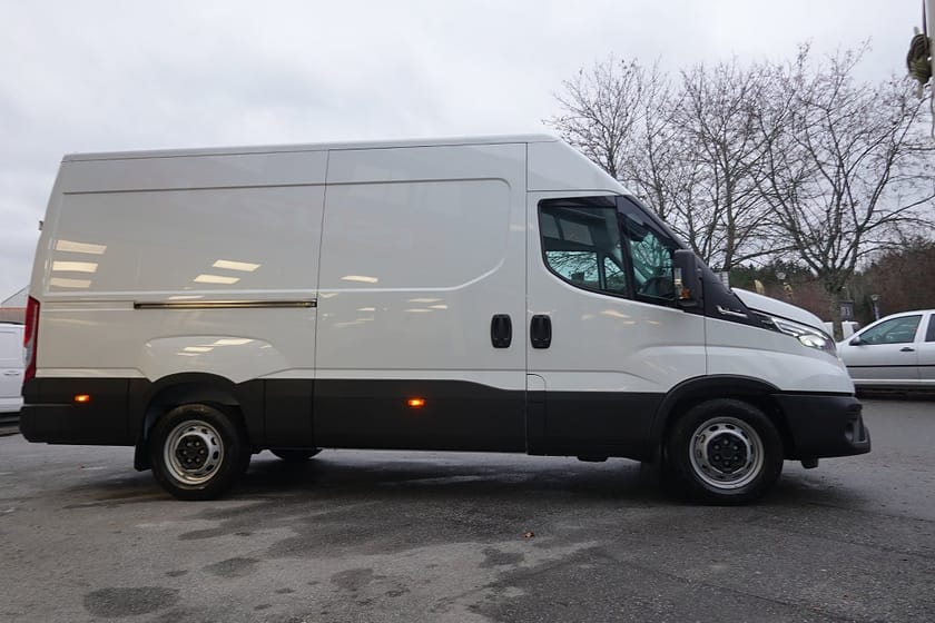 Bild 4 av Iveco Daily 35-140 Van Fri service 36 mån | 35S14 12m3 Fastlane 140 hk Automat