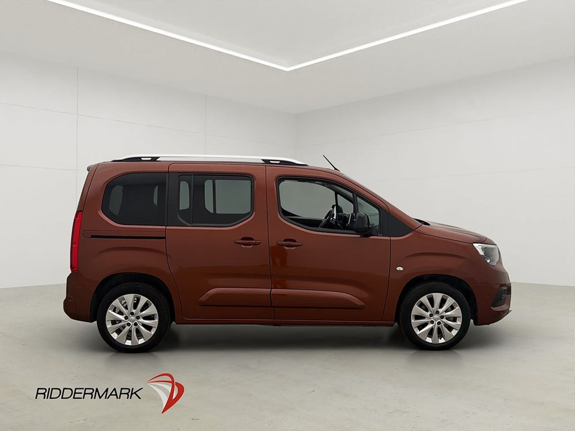 Opel Combo-e Life 50kWh 136hk Värm 2021, bild 2/10