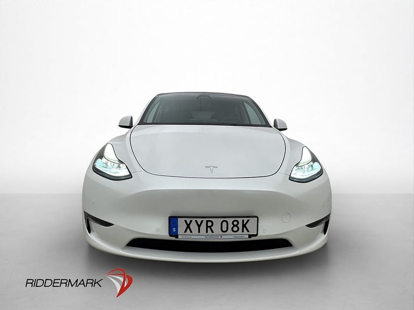 Bild 3 av Tesla Model Y Long Range AWD Autopilot Svensksåld