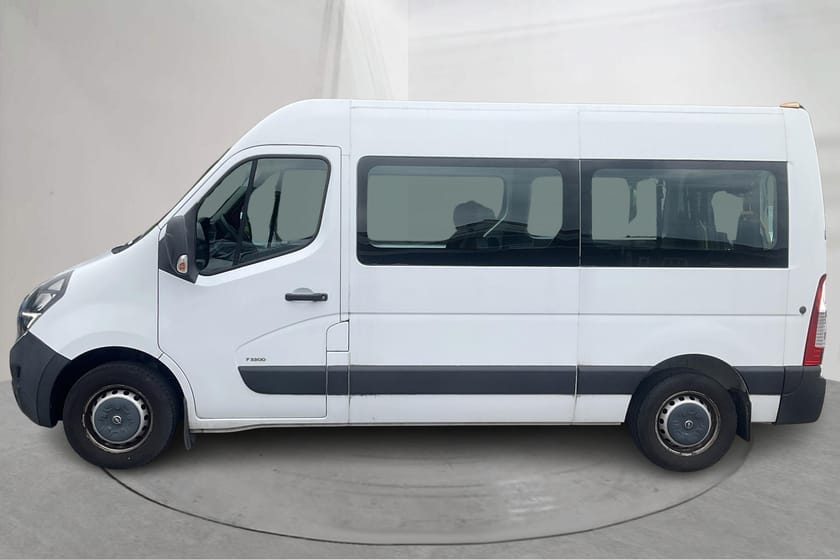 Bild 2 av Opel Movano Van 2.3 CDTI (180hk) Färdtjänstbuss