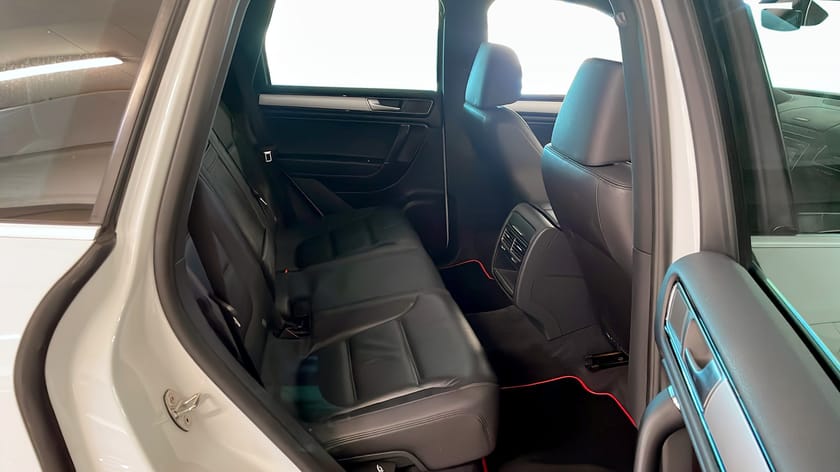 Bild 5 av Volkswagen Touareg 3.0 V6 TDI 4M R-Line 204Hk / Värmare / Kamera / Drag