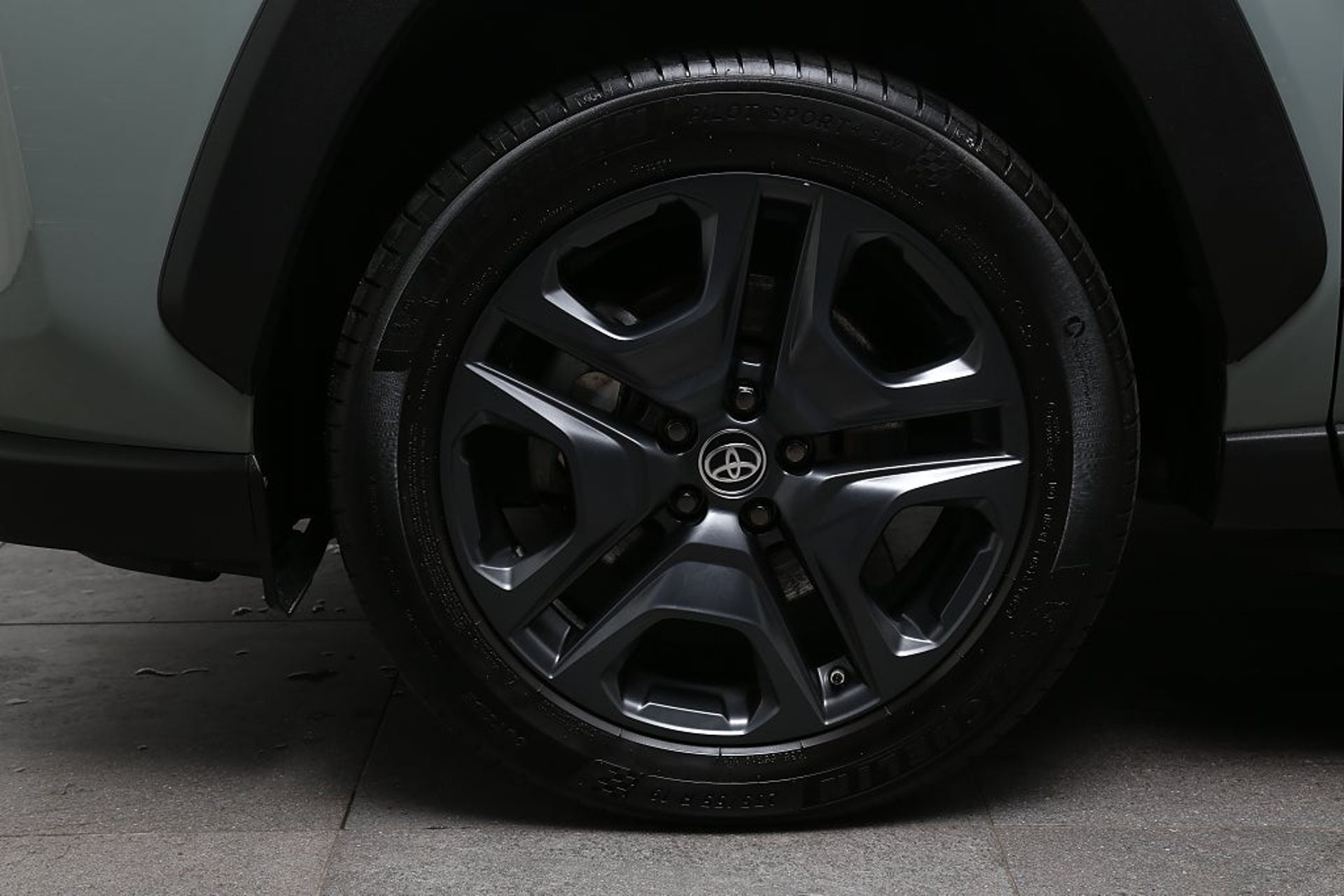Toyota RAV4 2023, photo 6/10