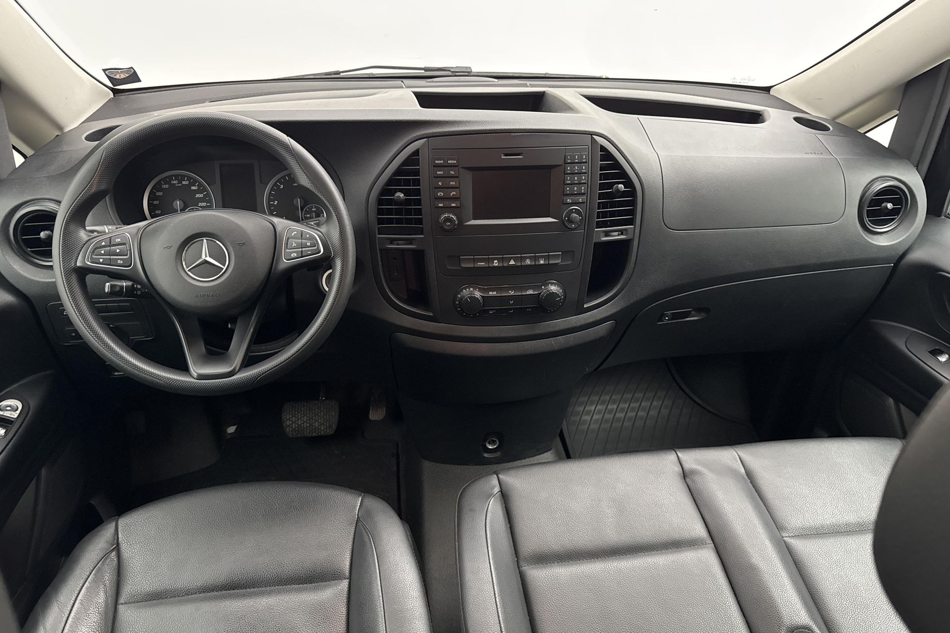 Mercedes-Benz Vito 2020, bild 7/10