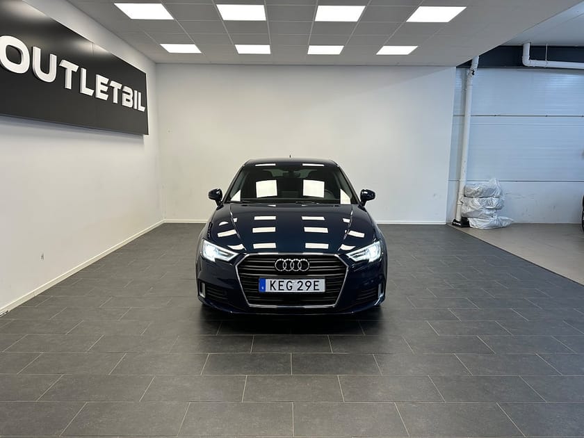 Bild 4 av Audi A3 Sportback 35 TFSI Proline Cockpit Sportsäten Carplay