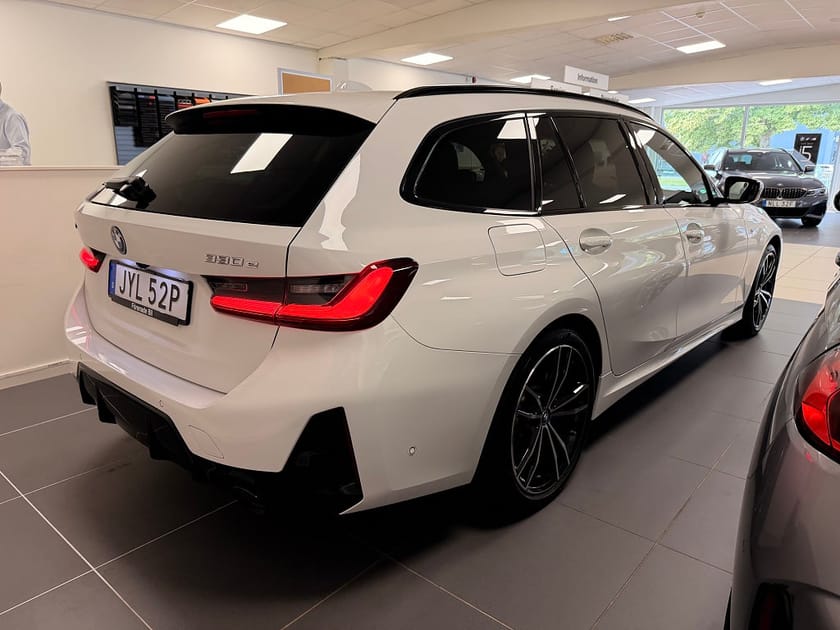 Bild 4 av BMW 330e xDrive Touring 4,95% ränta M-Sportpaket