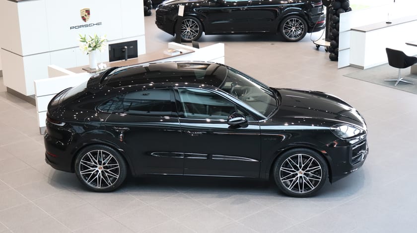 Bild 5 av Porsche Cayenne E-Hybrid Coupé – Black Edition