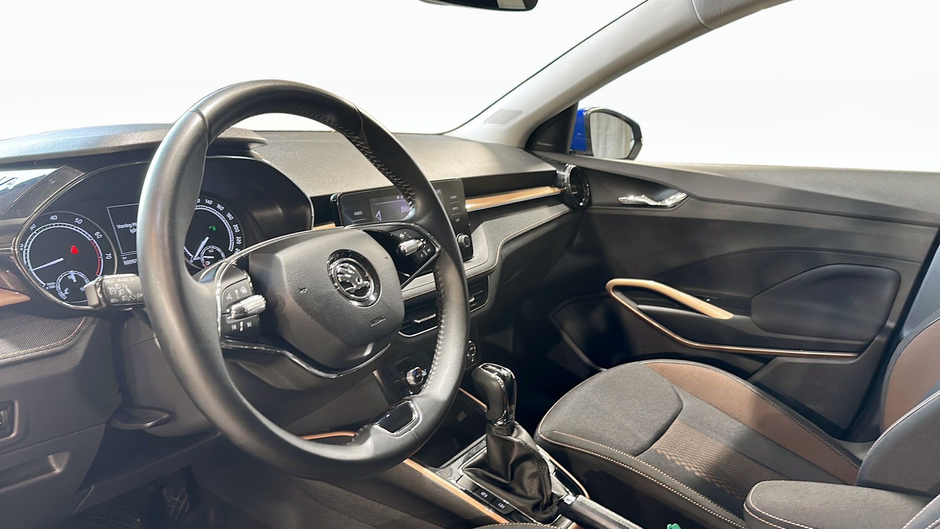 Skoda Fabia 1.0 TSI 2023, bild 7/10