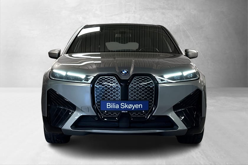 Bilde 2 av BMW iX xDrive40 Fully Charged H/K, Multifunksjon, ACC, Krok
