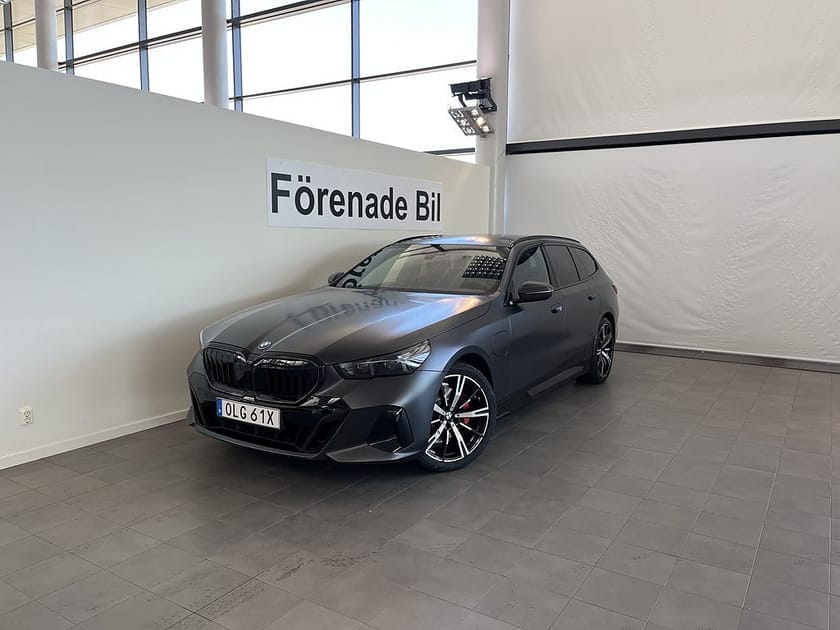 Bild 1 av BMW 530e xDrive Touring M Sport Pro H/K Dragkrok Comfort Access