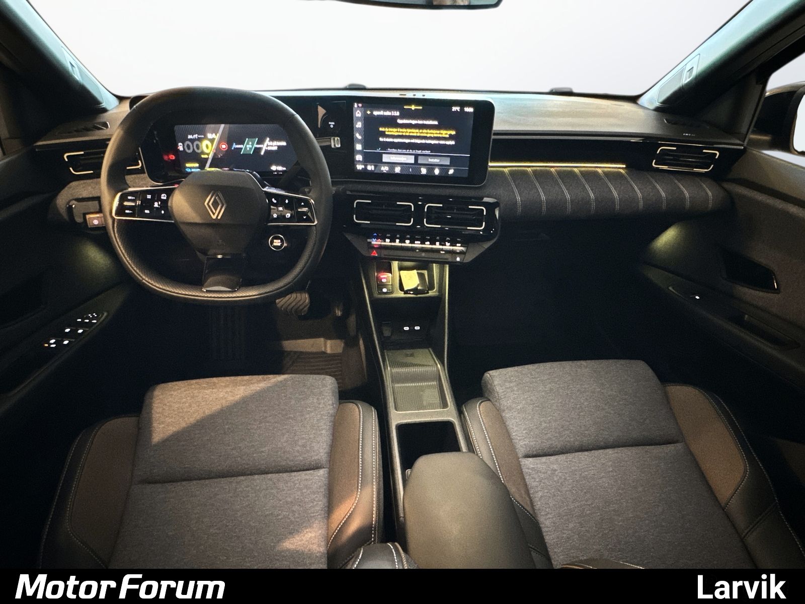 Renault 5 E-Tech 40 kWh, 122hp, 2025