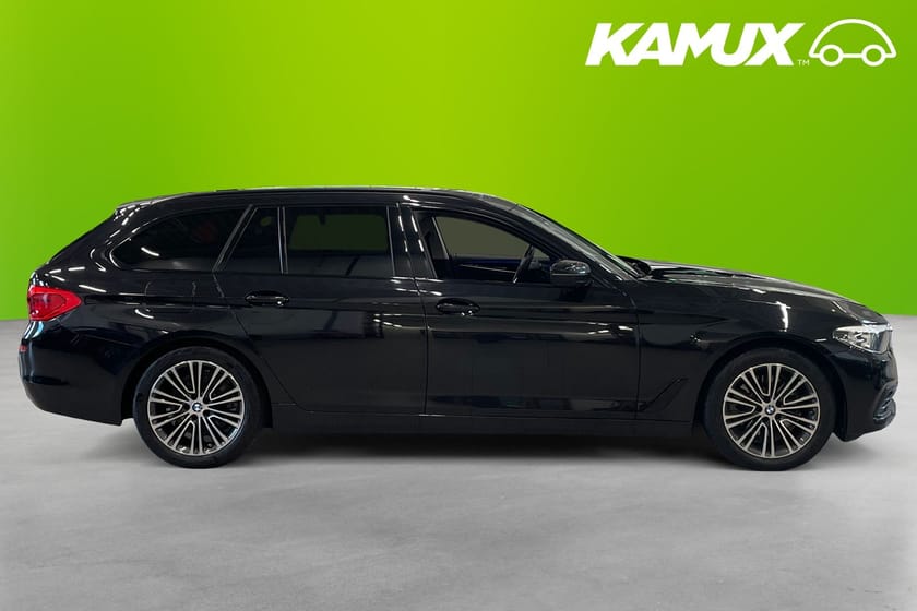 Bild 2 av BMW 520d xDrive Touring Sport line Kamera Skinn Cockpit 190hk