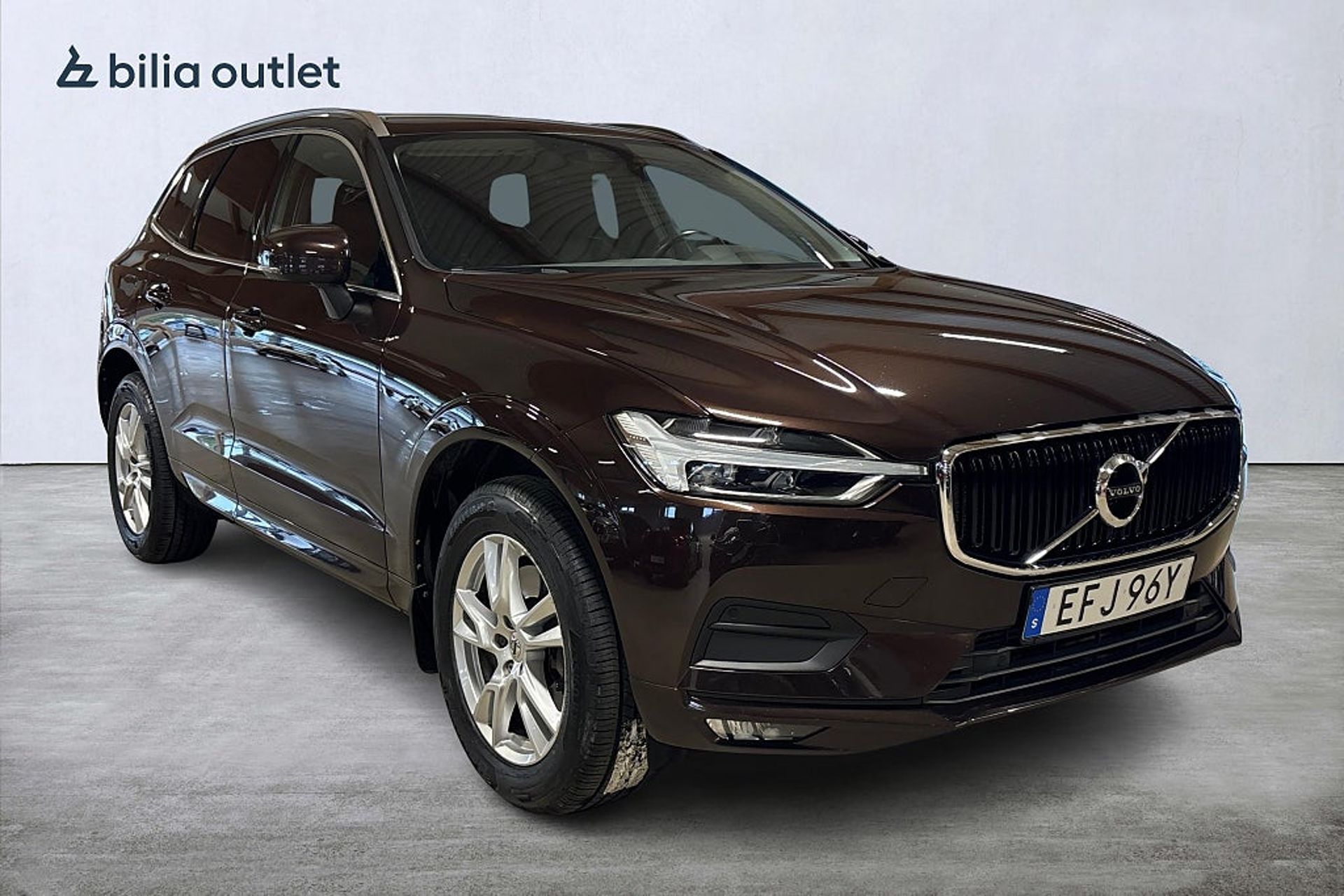 Volvo XC60 T5 AWD Momentum Adv SE 2019, photo 4/10