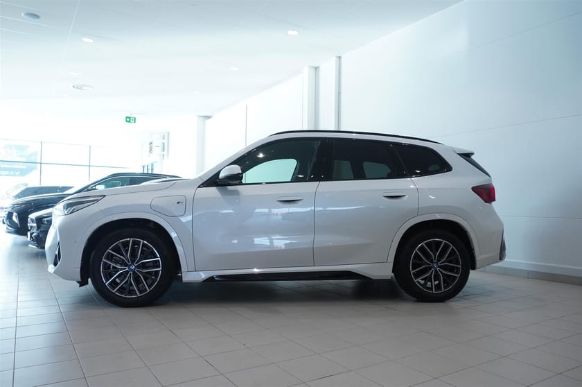 Bild 3 av BMW X1 xDrive25e M-Sport Drag Backkamera Rattvärme